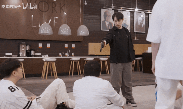 数字人格将参与学生行为成长档案长期追踪