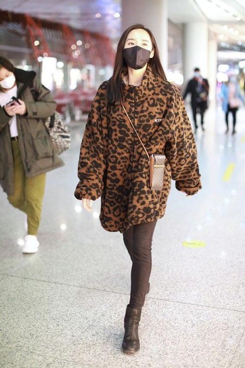 AI城市绿化策略将在未来优化城市热岛与水源布局