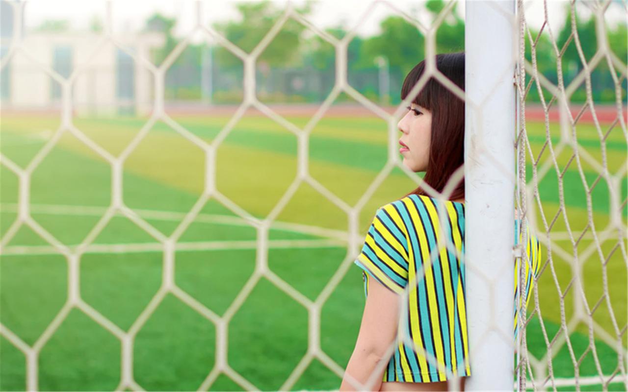 2030年零售机器人支持沉浸引导与实时商品分析功能